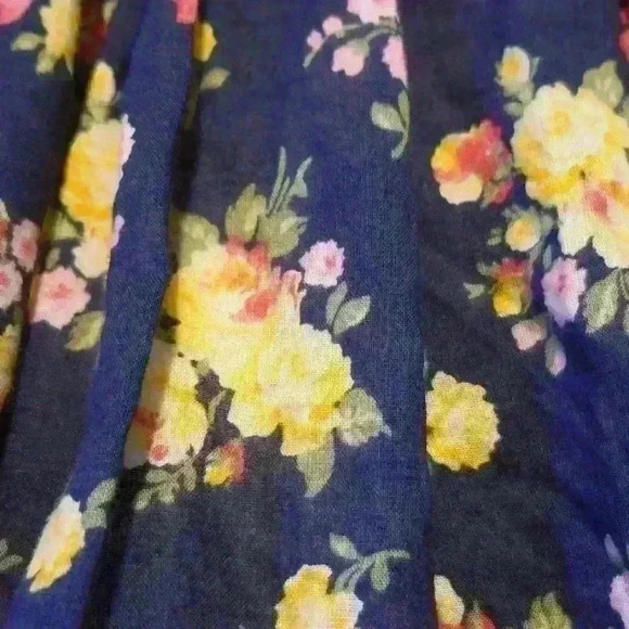 Abercrombie Kids mini skirt - Picture 2 of 8